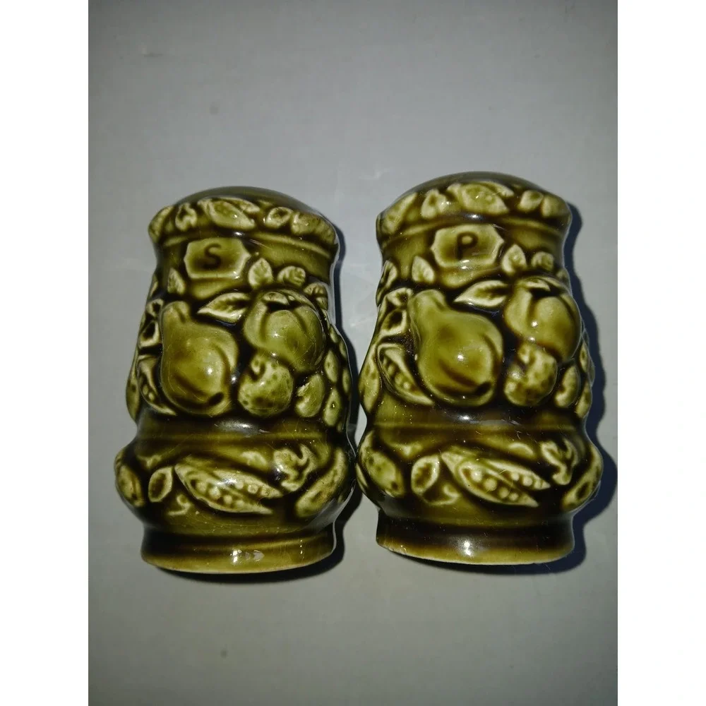Vintage Harves Olive Green Glaze W/ Fruit & Veg • Salt & Pepper Shakers‎ • Japan